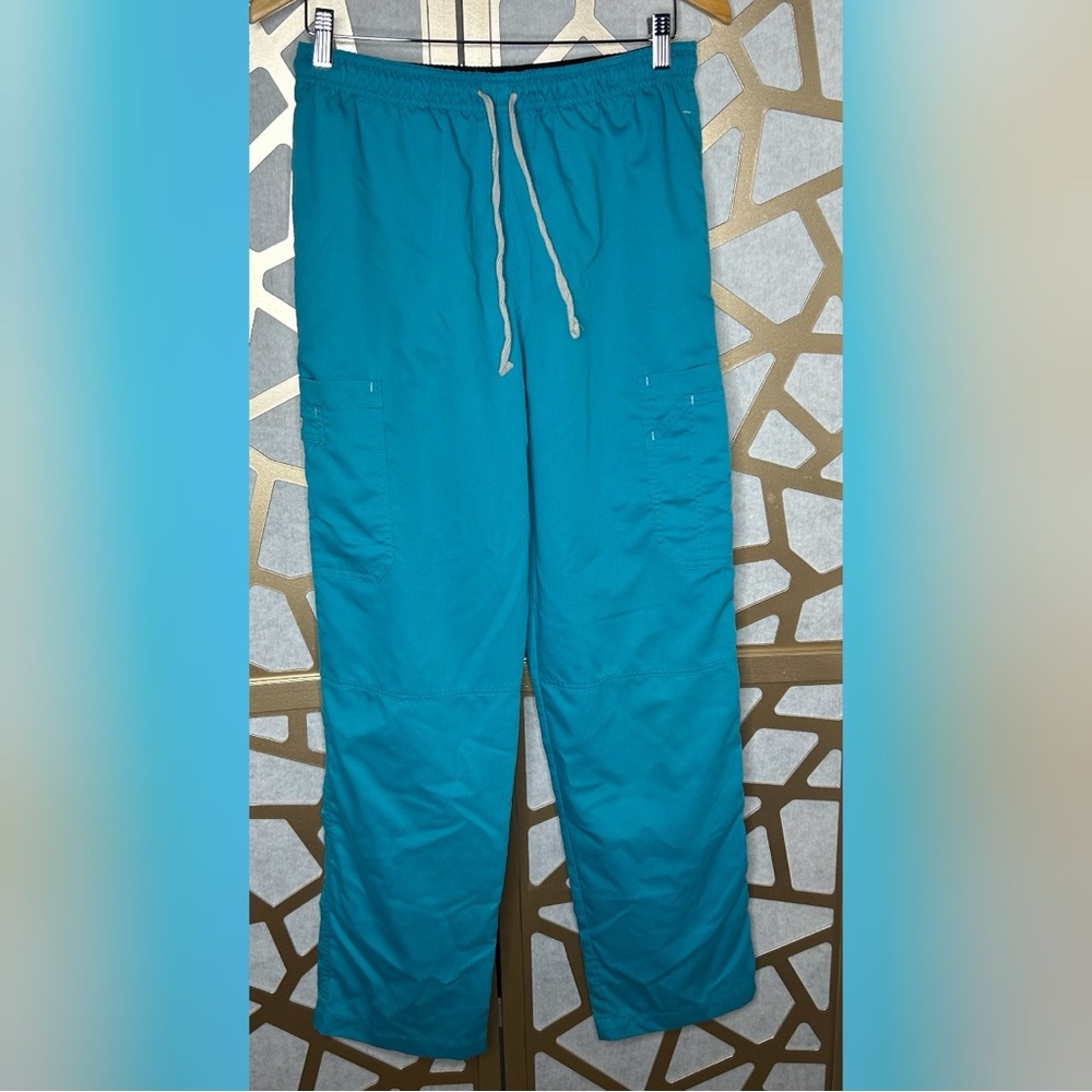 Grey’s Anatomy Women’s Scrubs‎